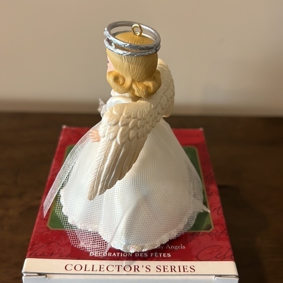 Madame Alexander Angel #3-2000 - Picture 11 of 12